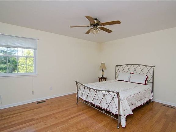 4th image of 474 Century Vista Dr