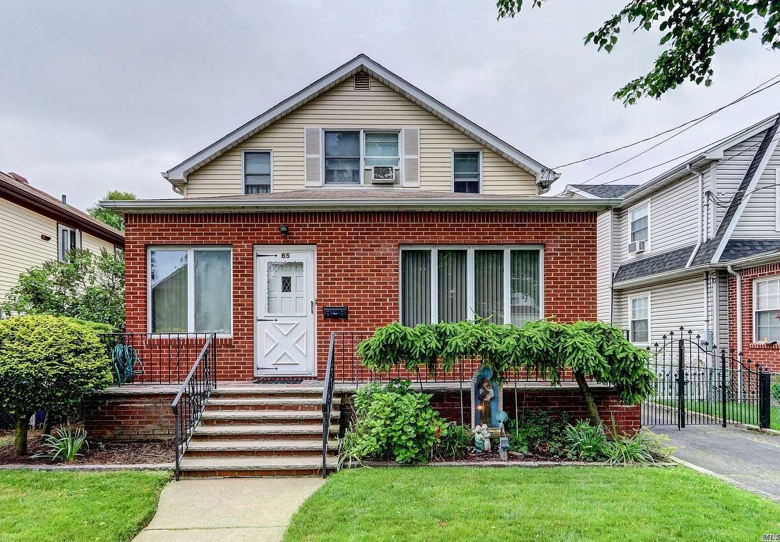 43 Ash St Floral Park Ny 11001 Zillow