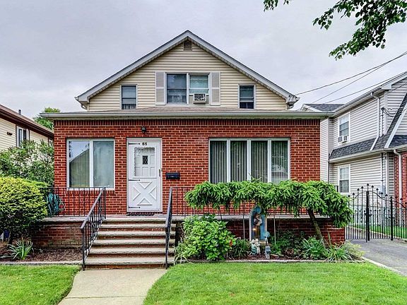 2nd image of 65 Willis Ave