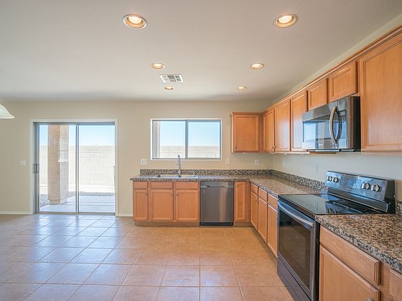 4th image of 9583 N 81st Dr