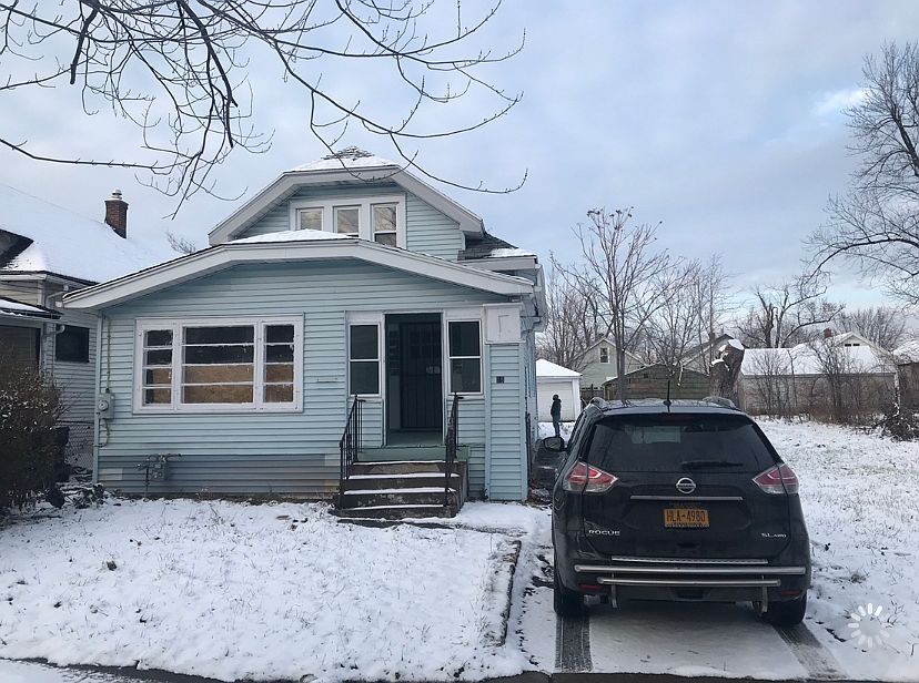 1st image of 16 Burlington Ave