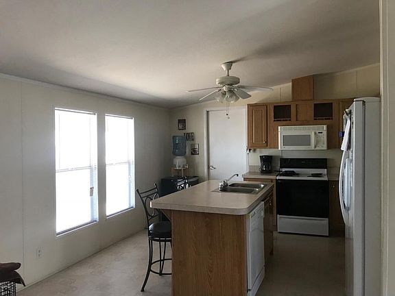 5th image of 2055 E Michigan Ave