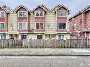 12323 10th Pl NE APT C, Seattle, WA