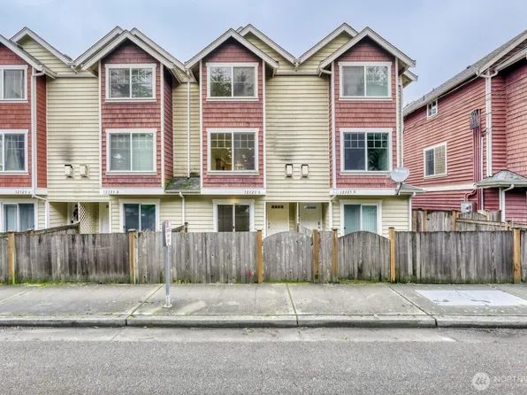 12323 10th Place Northeast UNIT C, Seattle, WA 98125