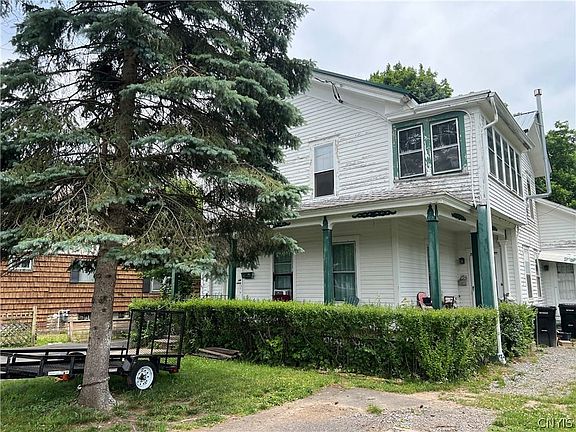 2nd image of 1119-21 Valley Dr