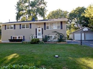 2N436 Amy Ave, Glen Ellyn, IL 60137