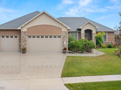 3849 2nd St E, West Fargo, ND, 58078