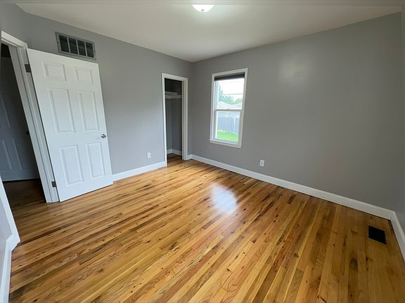 5th image of 1154 Lincoln St #1