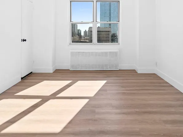 10 Huron Avenue image 19 of 33