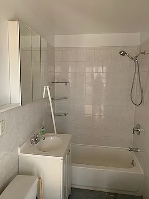 Rented by Carnegie Management Inc | media 10