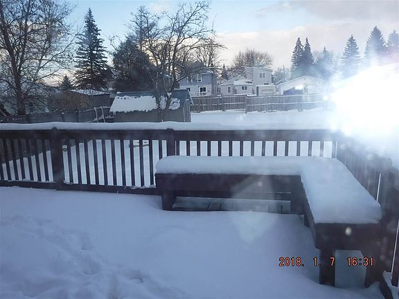 4th image of 932 Franklin St