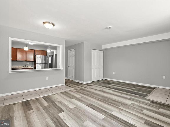 3rd image of 906 N Fulton Ave