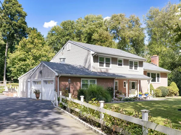 39 Echo Hill Drive, Stamford, CT 06903