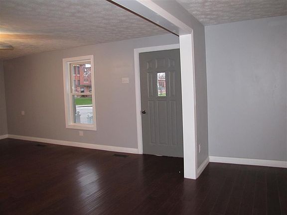 2nd image of 701 N Russell St