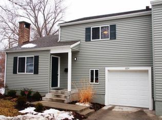 1415 E 97th St #1415, Kansas City, MO 64131