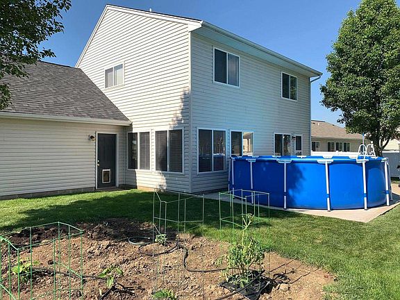 2nd image of 9935 Sawgrass Ln
