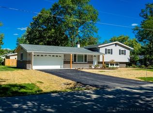 1128 Elm Dr, New Lenox, IL 60451