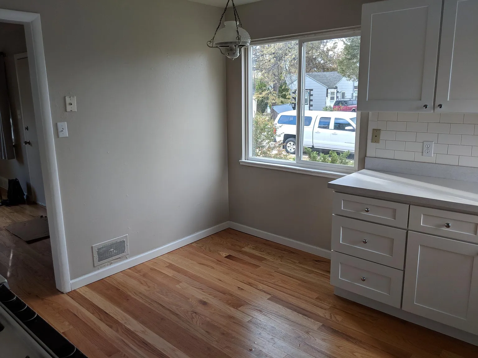 2 bed, 850 sqft, $1,895 — Photo 4