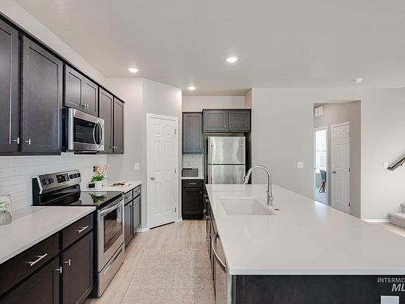4th image of 4714 Endicott Dr