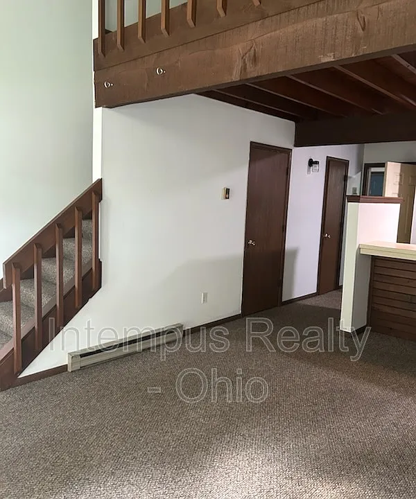 794 Kentwood Dr #3