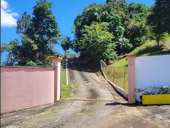 Upper entrance