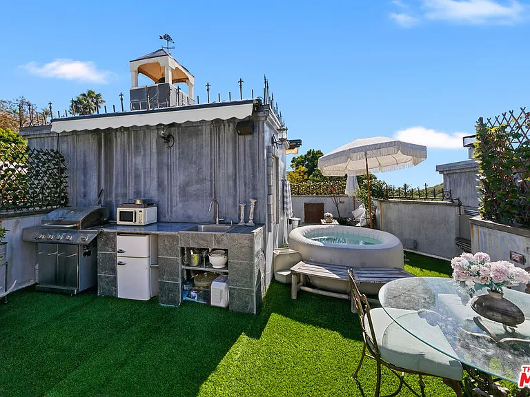 2851 Seabreeze Dr — Photo 46