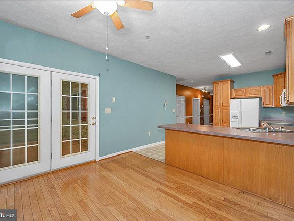 4th image of 279 Sunbrook Ln #86
