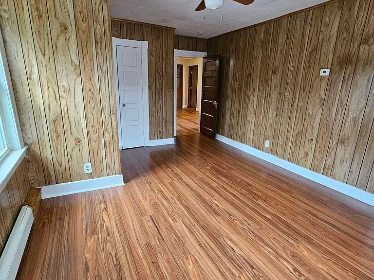 4 Clarissa St #2 — Photo 4