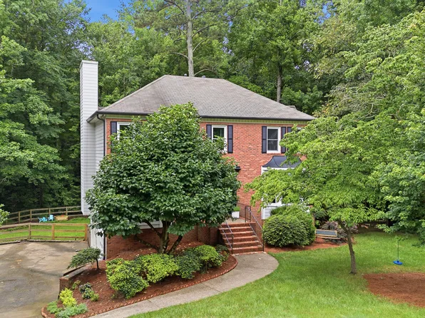1430 Shadowrock Ct NE, Marietta, GA 30062