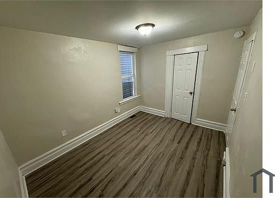 5th image of 133 S 8th St Floor 1