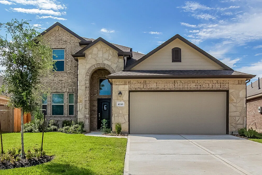 4 bed, 2.5 bath, 2273 sqft, $3,190 — Photo 1