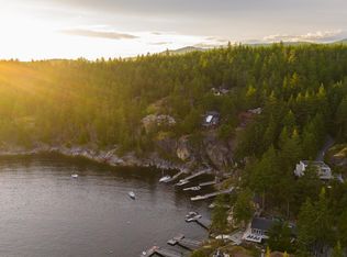 5322 Natalie Ln, Sunshine Coast, BC V7Z 1B5