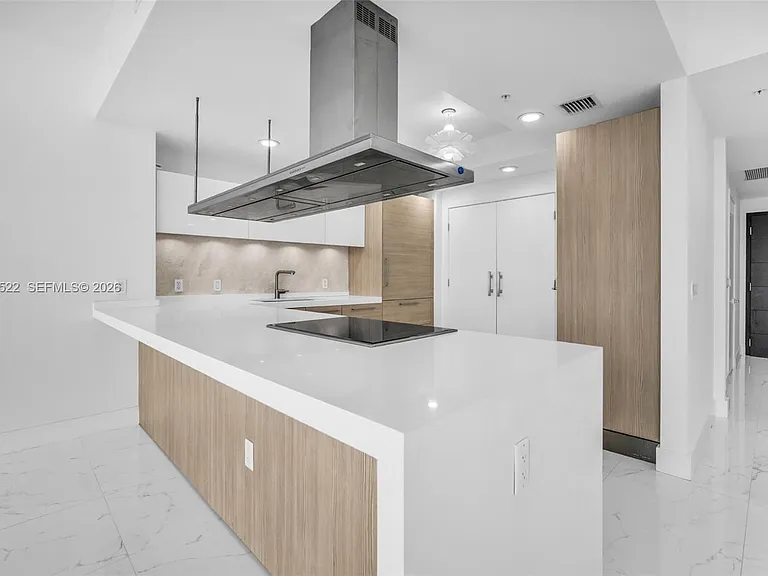 17111 Biscayne Blvd #411 — Photo 16