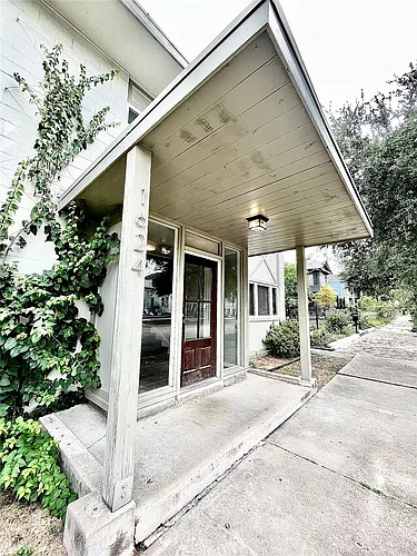 1624 Sealy #202 Photo 1