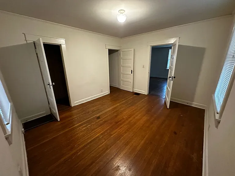 514 S Washington St — Photo 3