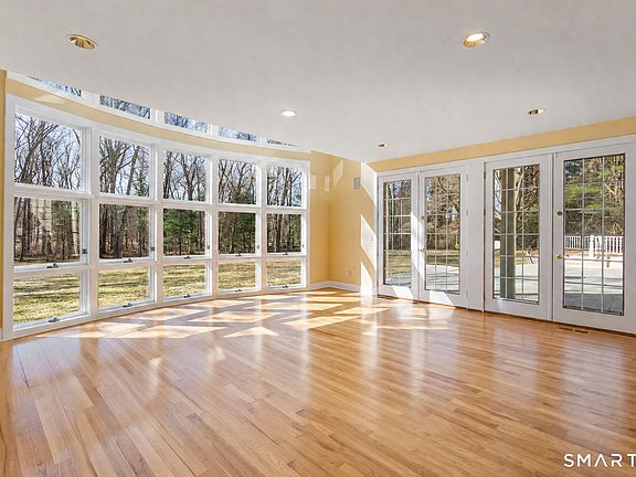 3rd image of 11 Highview Drive