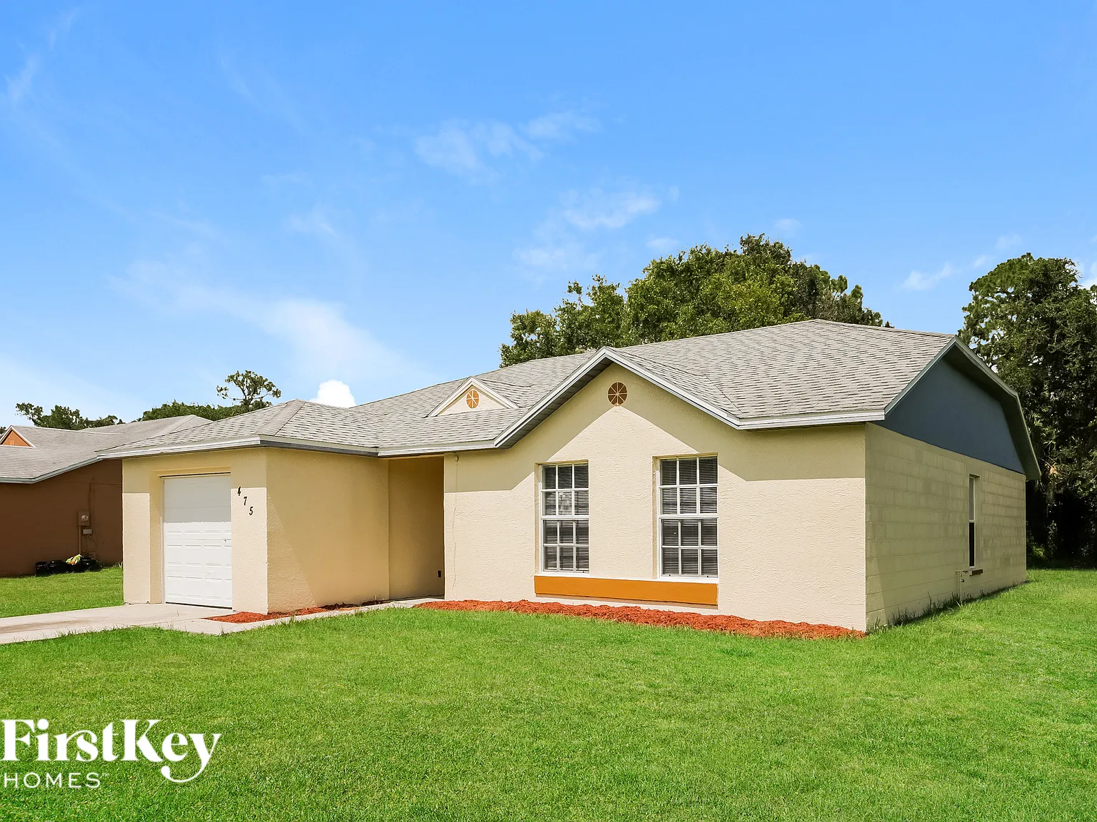 4 bed, 2.0 bath, 1383 sqft, $1,900 — Photo 2