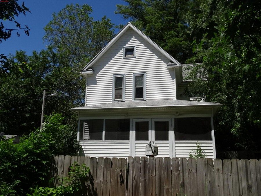1st image of 1443 W Jefferson St
