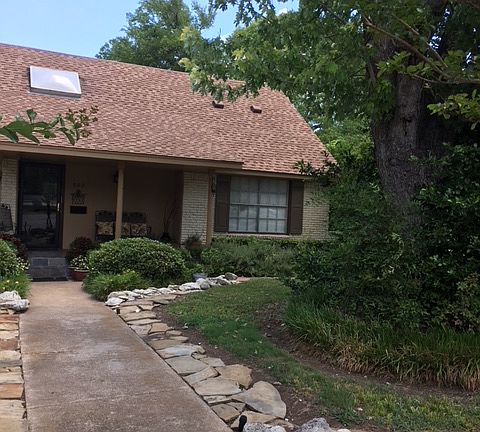 3rd image of 502 Willow Cir