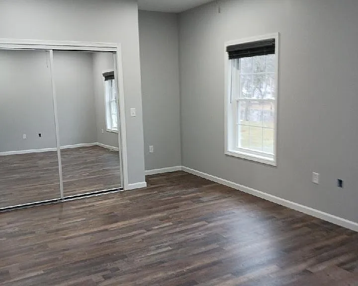 442 Main St — Photo 3
