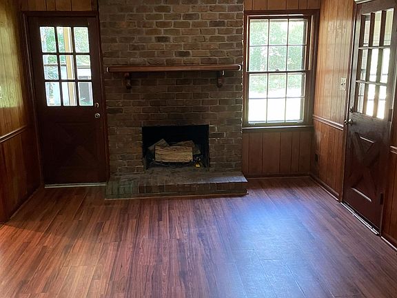 4th image of 2255 Eastgate Dr