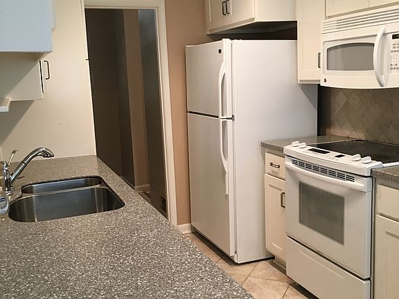 4th image of 1820 Tecumseh Trl SE
