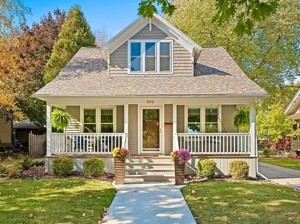 934 S Clay St, Green Bay, WI 54301