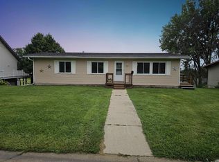 120 Fleet St, West Union, IA 52175