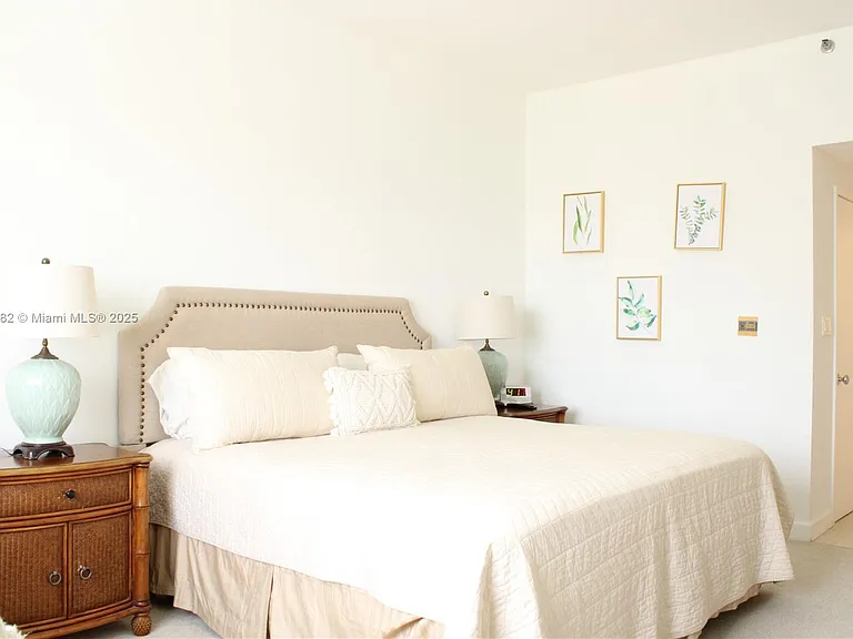 201 Crandon Blvd #439 — Photo 7