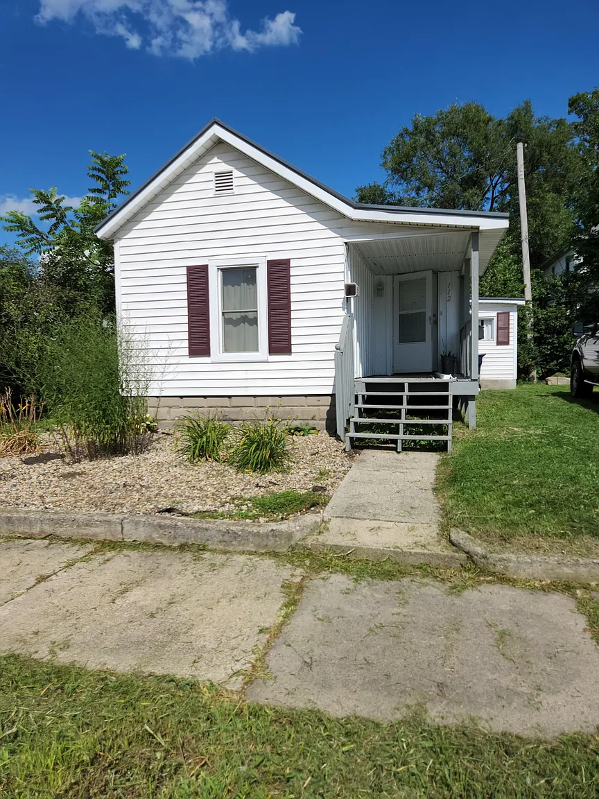 112 N Scott St photo 1