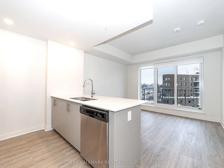353 Gardner St #401 — Photo 5