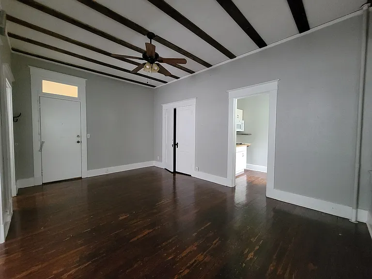 146 6th Ave #8 — Photo 4