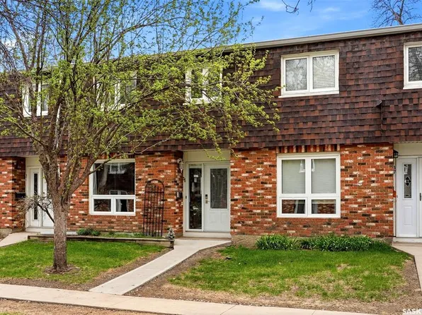 35 Spruceview ROAD, Regina, SK S4R 0E1
