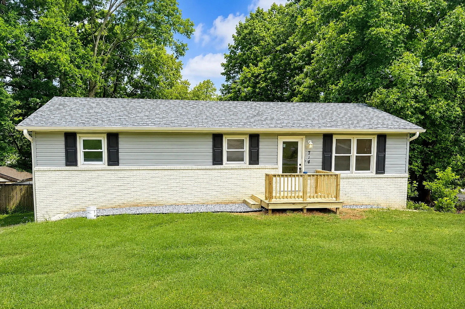 3 bed, 1800 sqft, $1,750 — Photo 1